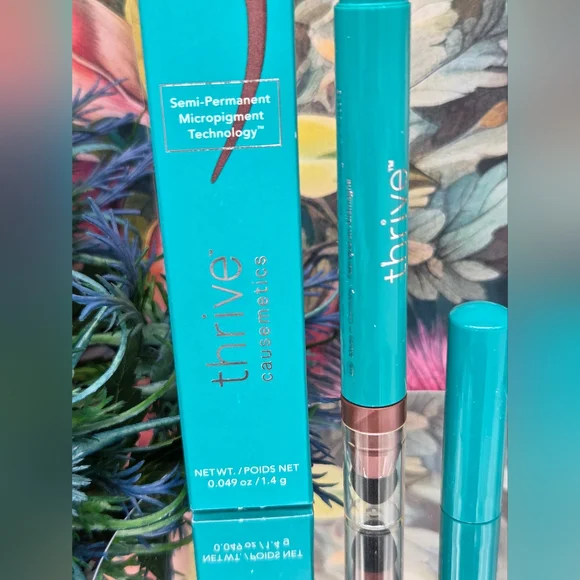 Thrive Infinity Waterproof Eyeshadow Stick - Elena Bronze Berry Shimmer NEW - Picture 2 of 10